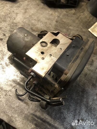 Блок ABS Audi A8 D4