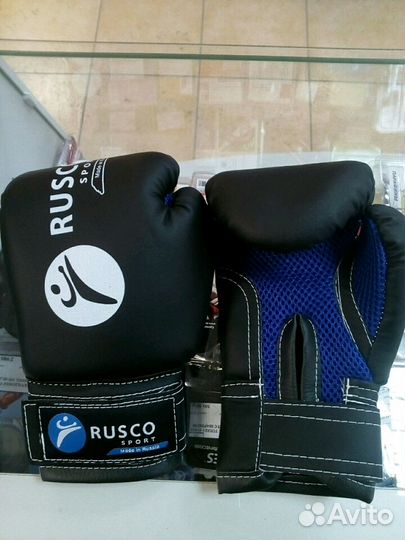 Боксерские перчатки