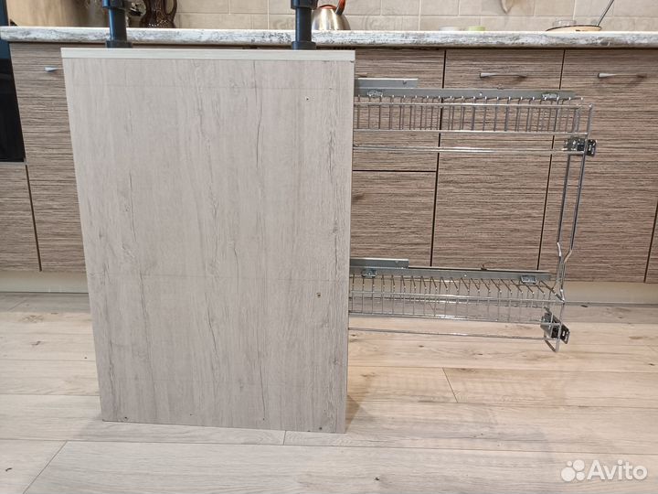 Бутылочница выдвижная с доводчиком