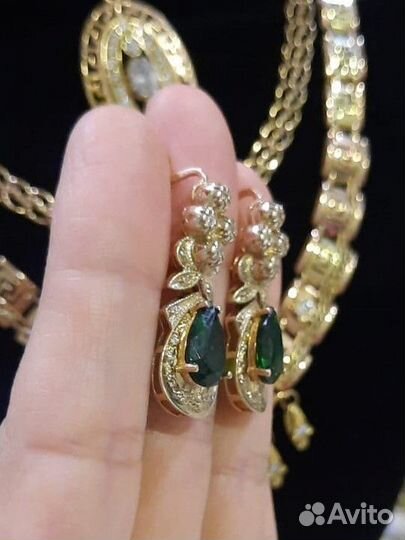 Золотые серьги с бриллиантами 585пр