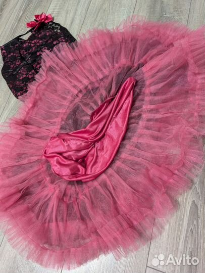 Нарядное платье для девочки 122 128 новое