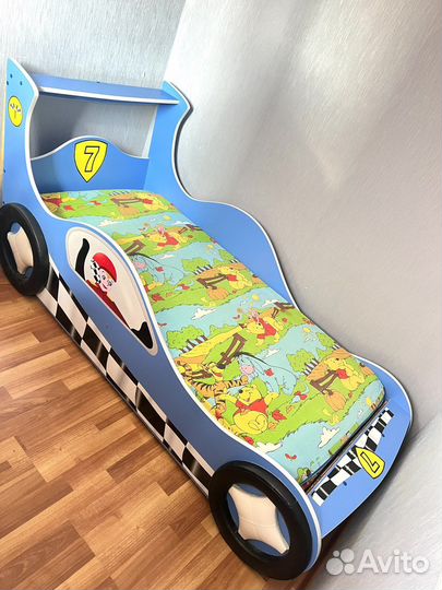 Детская кровать-машина с объёмными колёсами торг