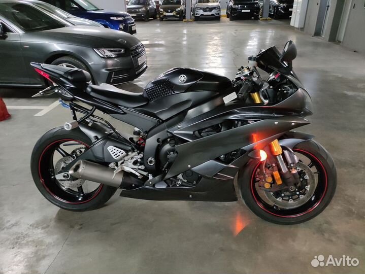 Yamaha R6