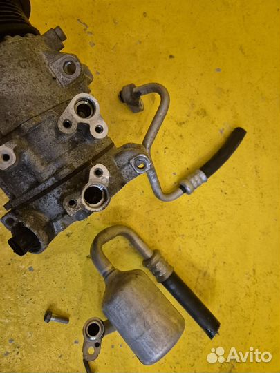 Компрессор кондиционера 2.4 2AZ-FE 2azfe toyota