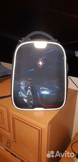 Школьный рюкзак