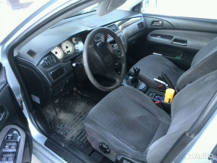 Mitsubishi Lancer 1.6 МТ, 2004, битый, 312 000 км