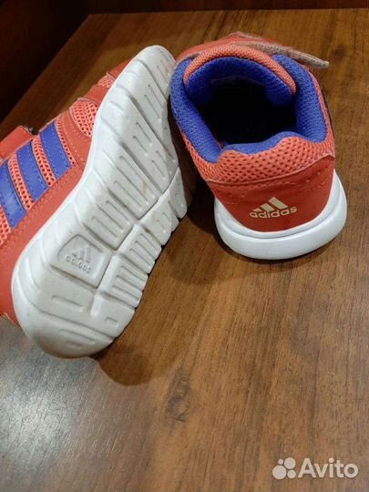 Кроссовки Adidas