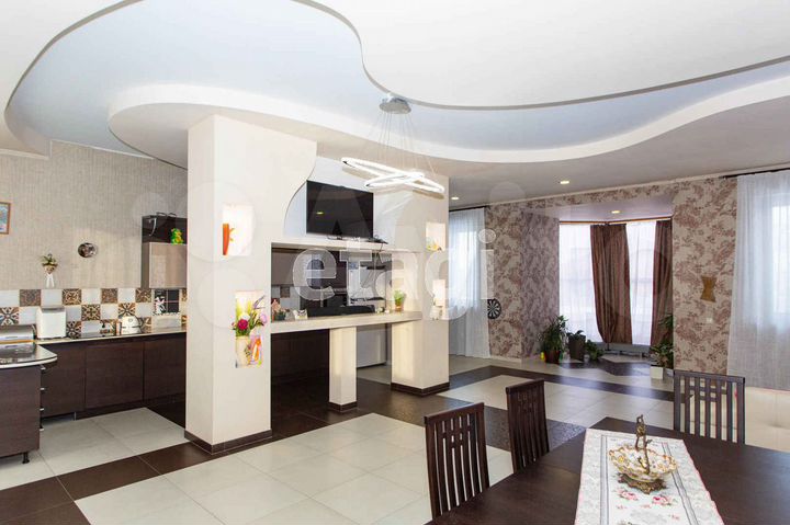 Коттедж 336,4 м² на участке 12 сот.