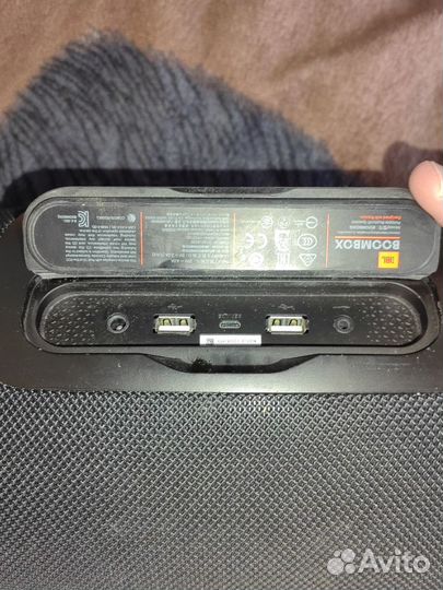 Колонка JBL Boombox 60 Вт