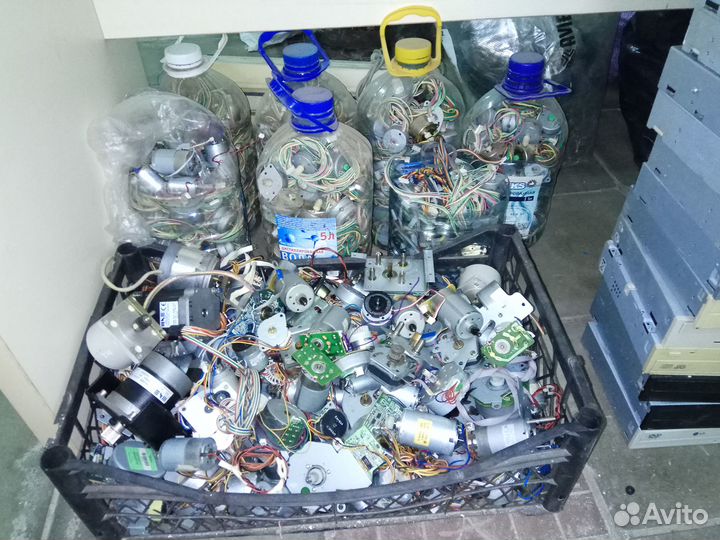 Шаговые двигатели от разной электроники, б/у