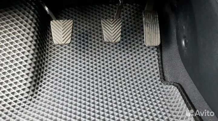 Автомобильные коврики 3D