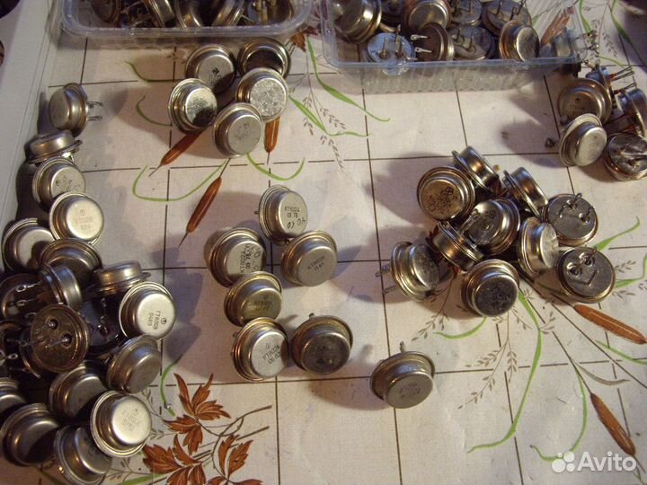 Тиристоры транзисторы симисторы.оптроны