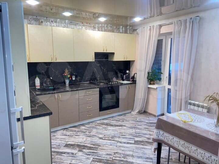 2-к. квартира, 60 м², 1/7 эт.