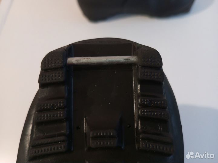 Лыжные ботинки детские 35 размер