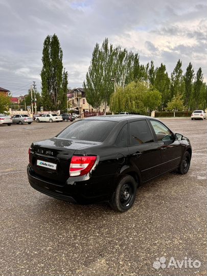 LADA Granta 1.6 МТ, 2023, битый, 16 000 км