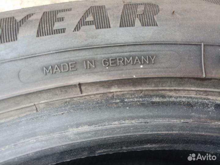 Goodyear UltraGrip Ice Arctic SUV 225/55 R18 102T