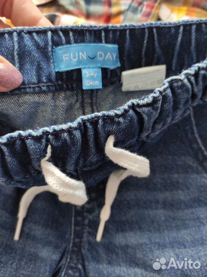 Рубашка с капюшоном+джинсы 98рост