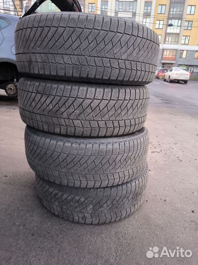 Continental ContiVikingContact 6 235/60 R18 107T