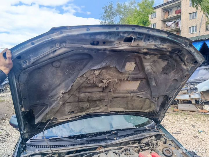 Капот Mazda 323 fBJ 2003 г