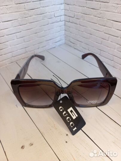 Солнцезащитные очки женские gucci
