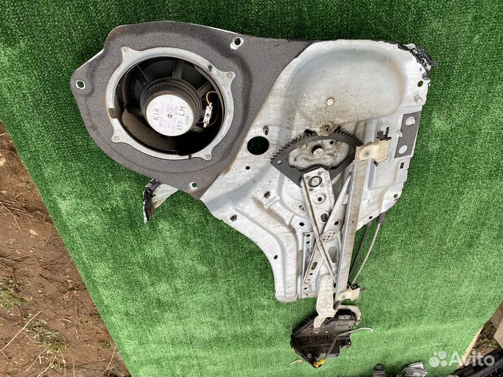 Электростеклоподьемник kia soul 2008 левый задний