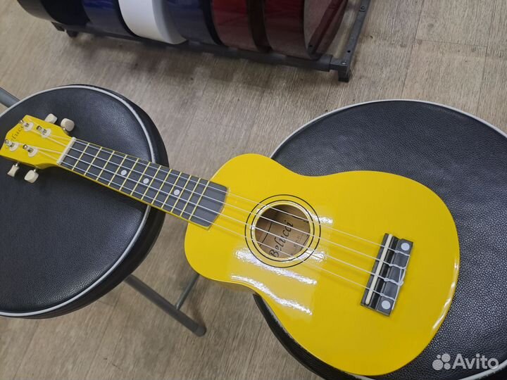 Укулеле сопрано жёлтая