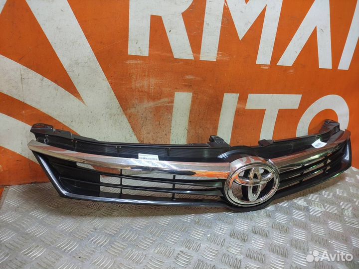 Решетка радиатора Toyota Camry 7 XV50 2014-2017
