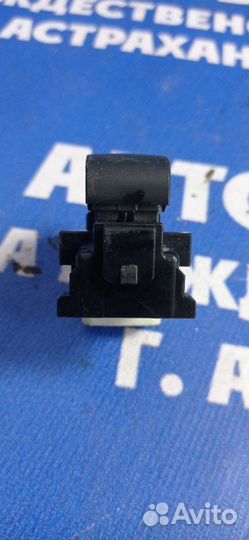 Кнопка стеклоподъемника Toyota Rav4 кроссовер