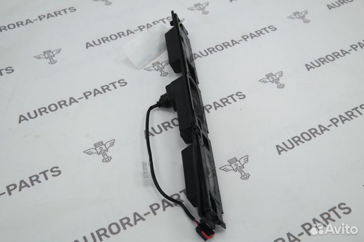 Ручка крышки багажника Range Rover Sport 2 L494