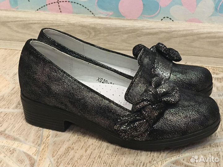 Туфли для девочки новые