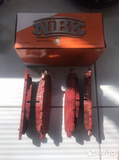 Колодки тормозные дисковые передние, комплект