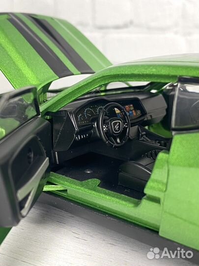 Модель dodge challenger srt 1:24