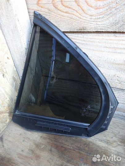 Форточка двери задняя Mitsubishi Lancer