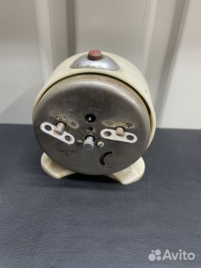 Часы будильник Севани СССР