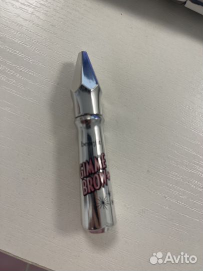 Туш для бровей benefit