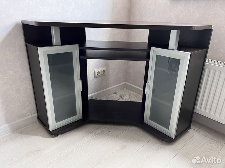 Тумба под телевизор