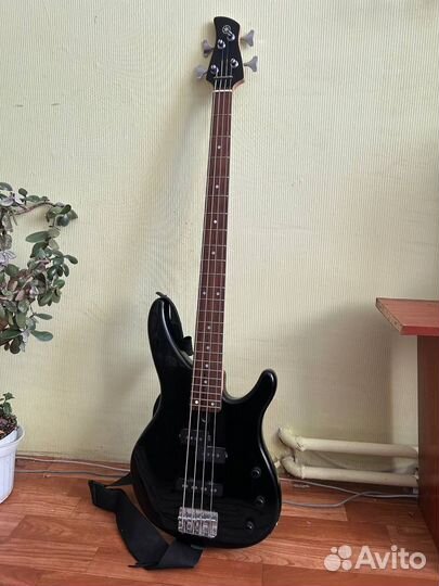 Бас-гитара Yamaha trbx174