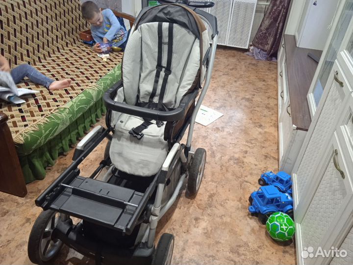 Коляска для двойни или 3-х годок