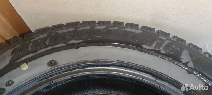 Bridgestone Blizzak VRX2 225/55 R17