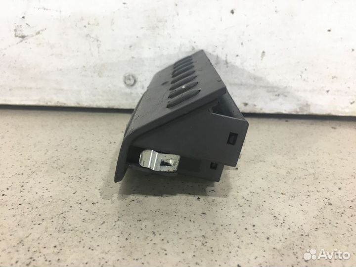 Кнопка аварийной сигнализации