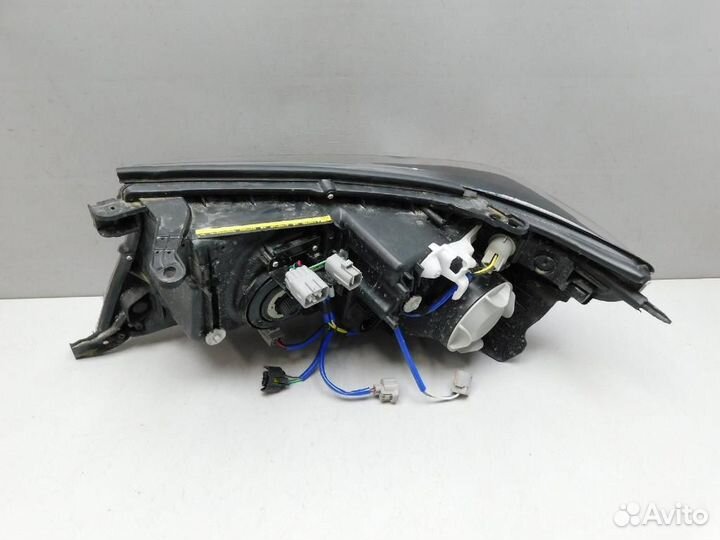 Фара правая Toyota Land Cruiser