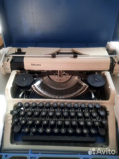 Пишущая машинка