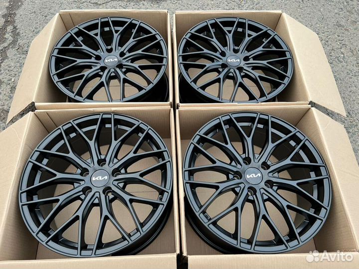 Литые диски новые 3B092 R18 на Kia Optima\K5