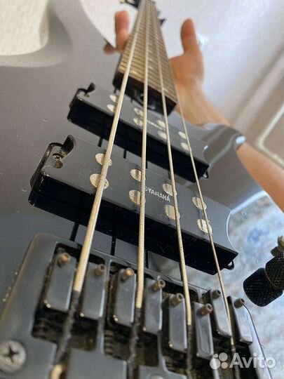 Бас гитара yamaha