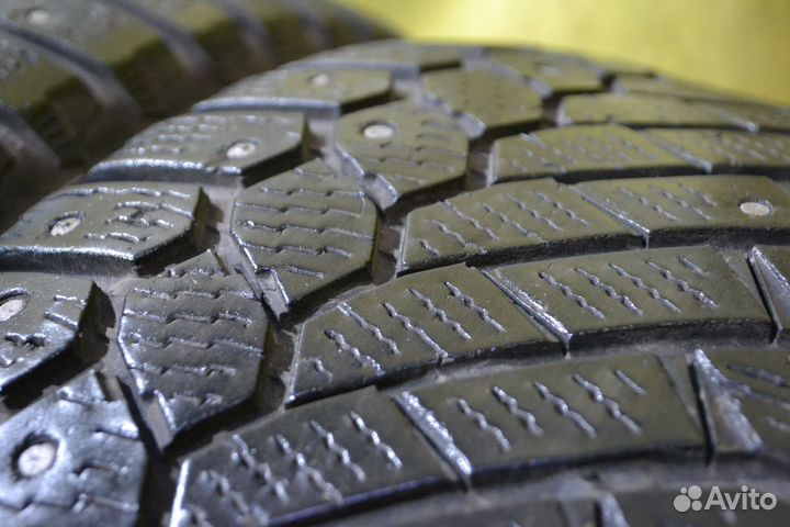 Continental ContiIceContact 215/60 R16