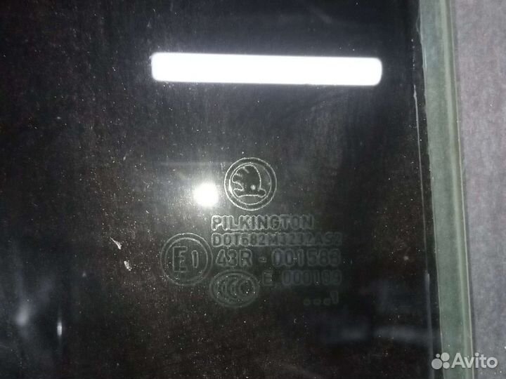 Стекло глухое задняя правая Fabia II универсал