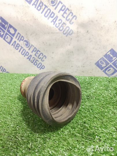 Пыльник амортизатора передний левый Bmw E39 седан