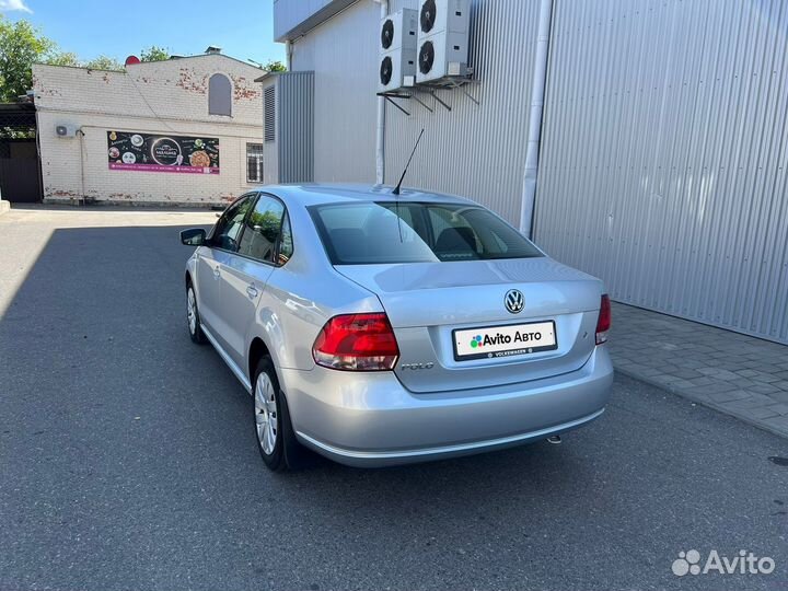 Volkswagen Polo 1.6 AT, 2011, 17 577 км