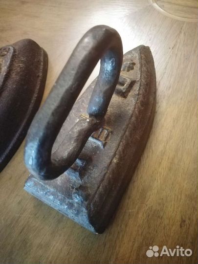 Чугунные и угольные утюги