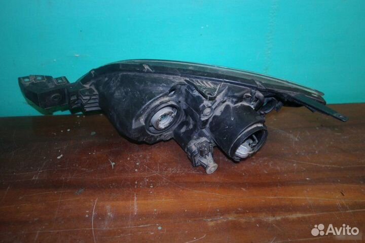 Фара правая Mazda 3 BX 2009